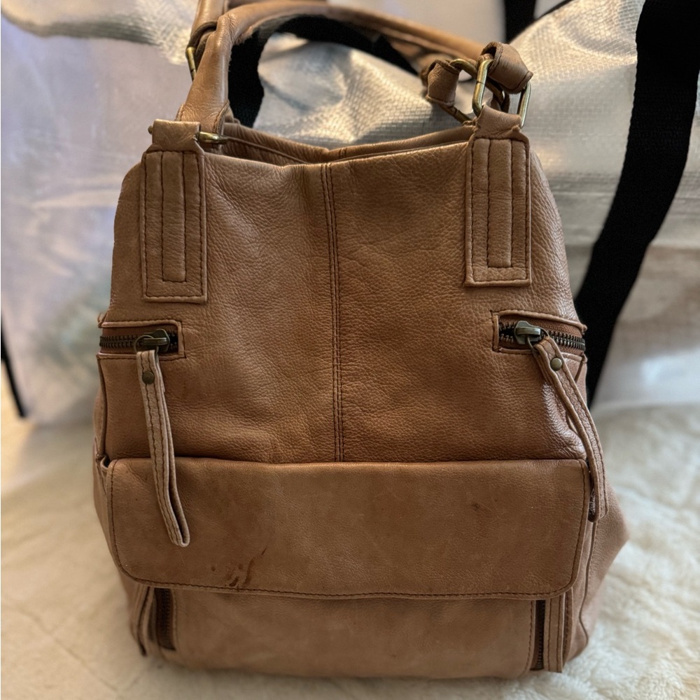 Day and Mood Hannah sm satchel, soft sand leather, good condition